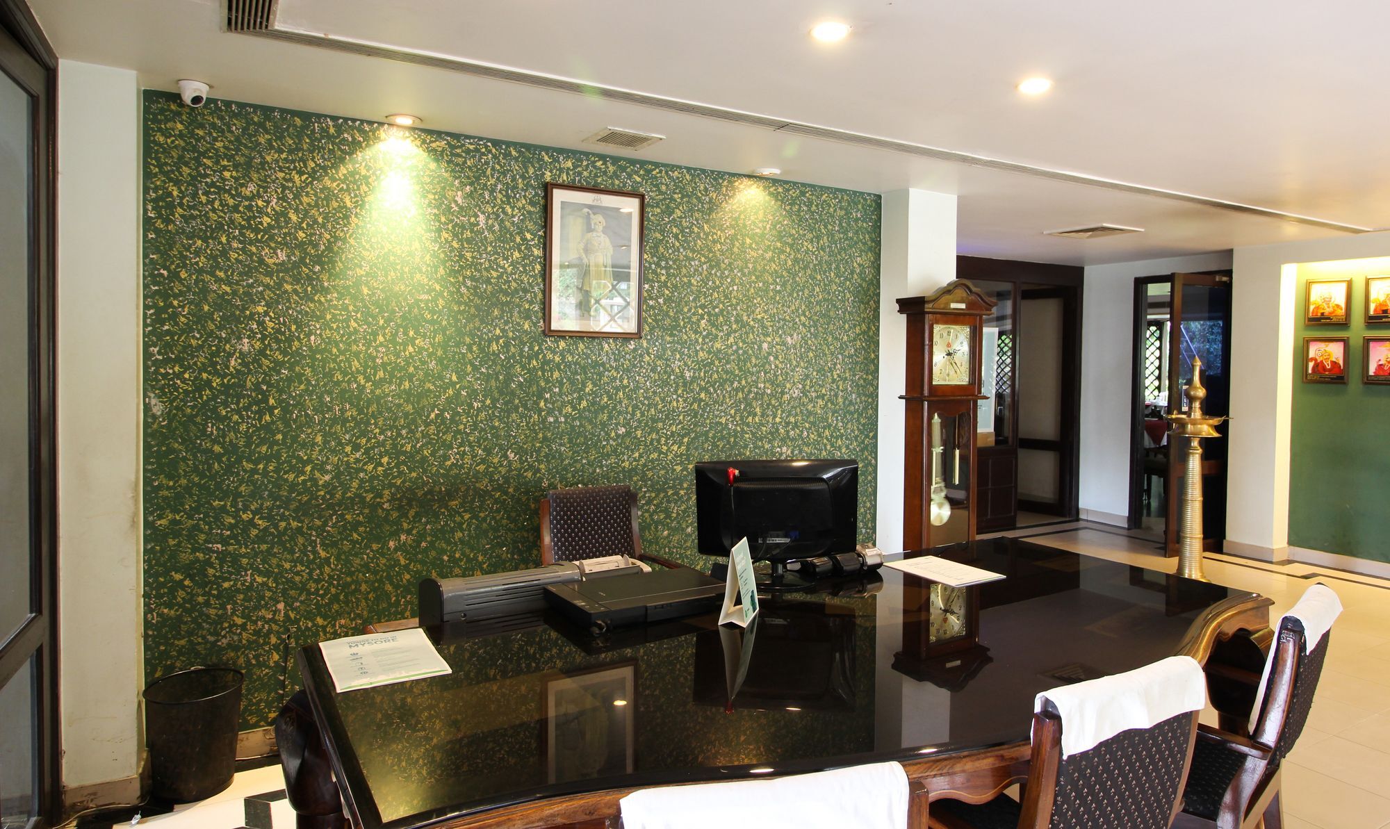 Treebo Trend Royal Inn Mysore Εξωτερικό φωτογραφία